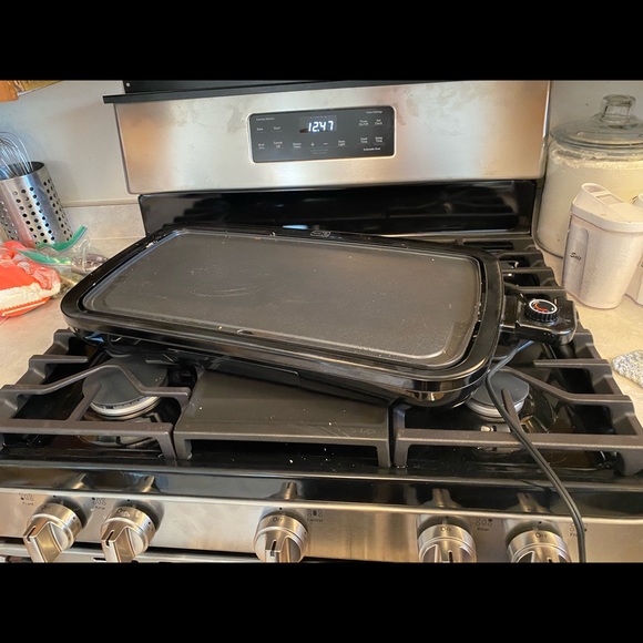Dash Everyday Nonstick Griddle - Picture 3 of 4